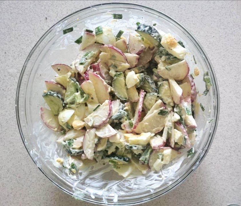 Салат с редиса