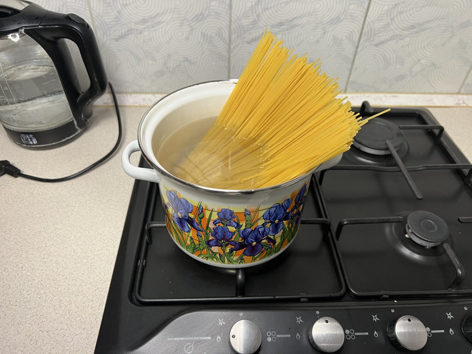 Варіння спагеті