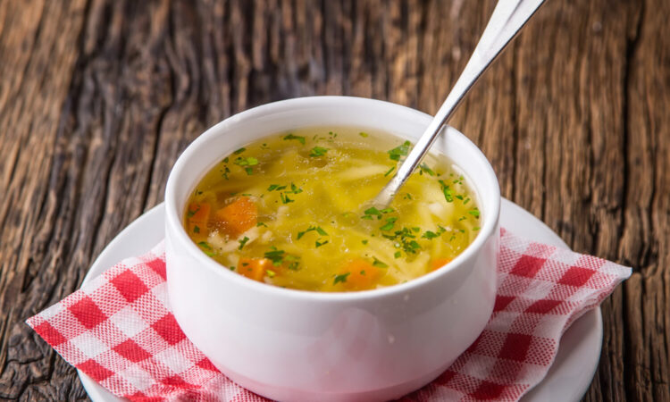 Курячий бульйон