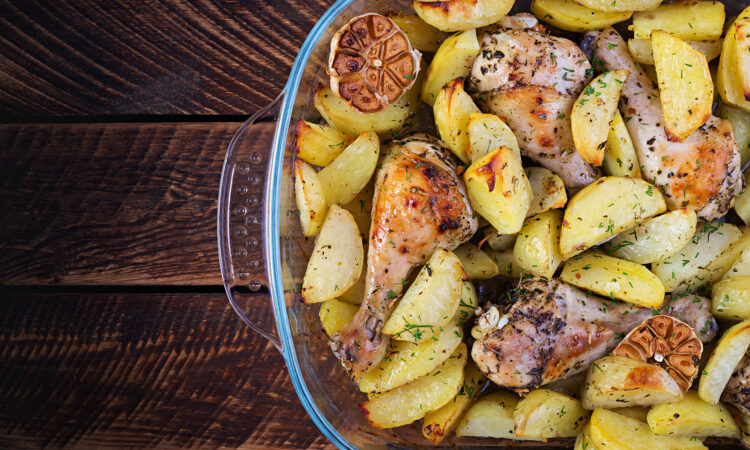 Картопля з куркою