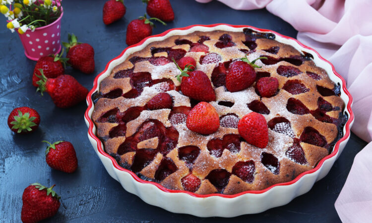 Полуничний пиріг