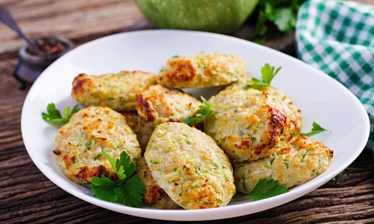 Куриные котлеты с кабачком