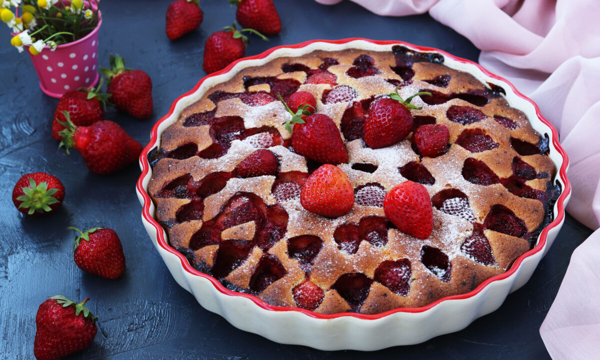 Полуничний пиріг