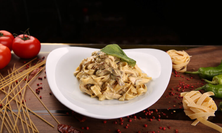 Паста з грибами