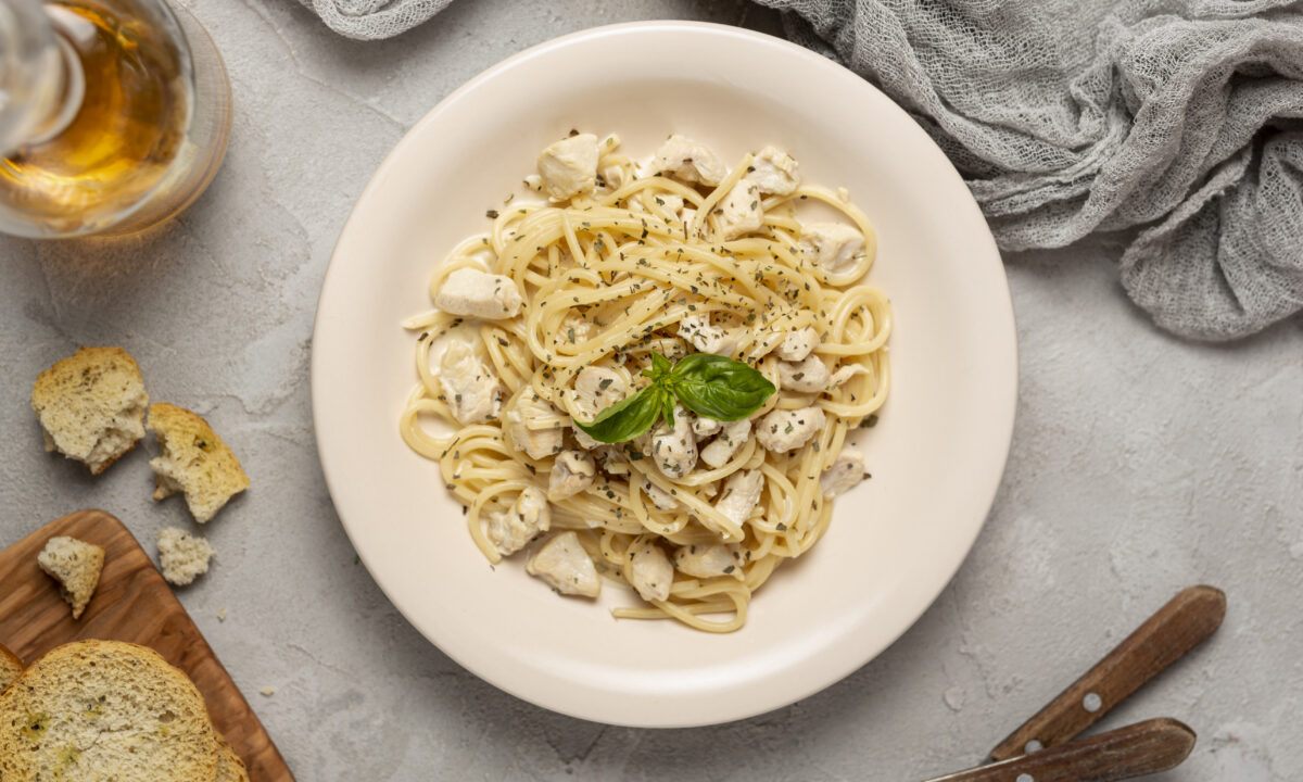 Паста з куркою