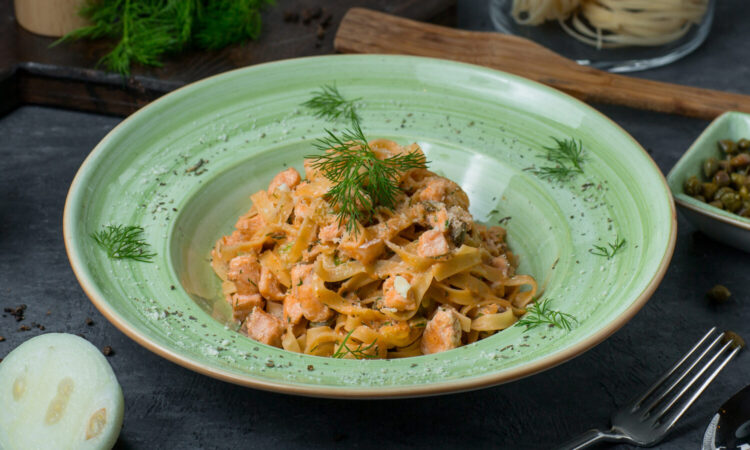 Паста з лососем