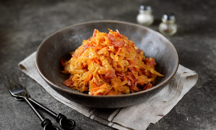 Тушеная капуст