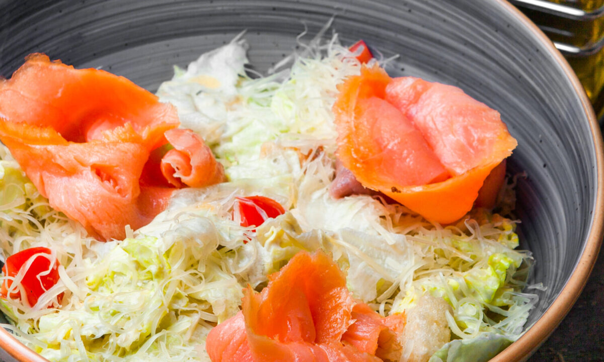 Цезарь с лососем