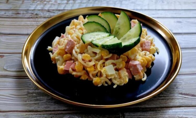 Салат с мивиной