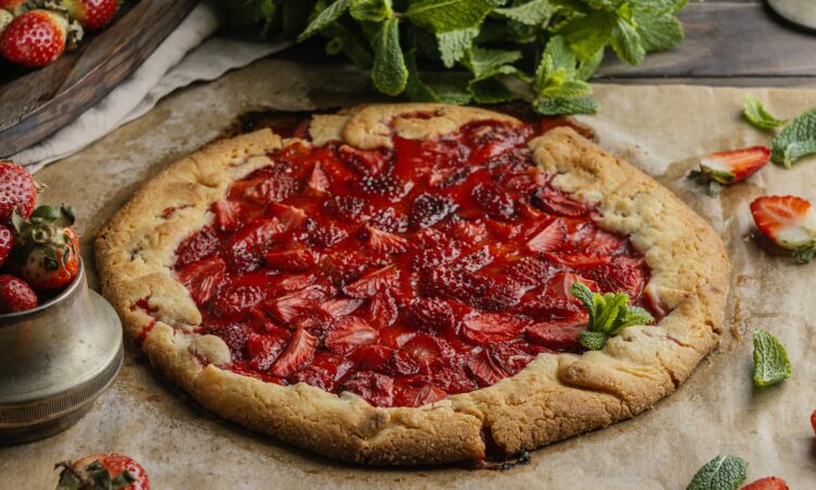 Галета с клубникой