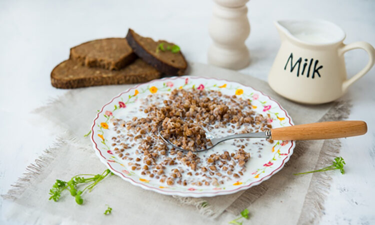 Гречневая каша с молоком