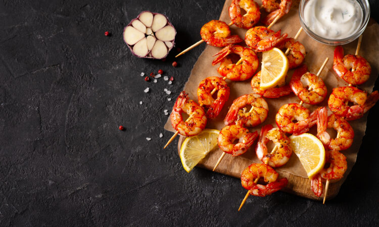 Пікантні креветки на шпажках