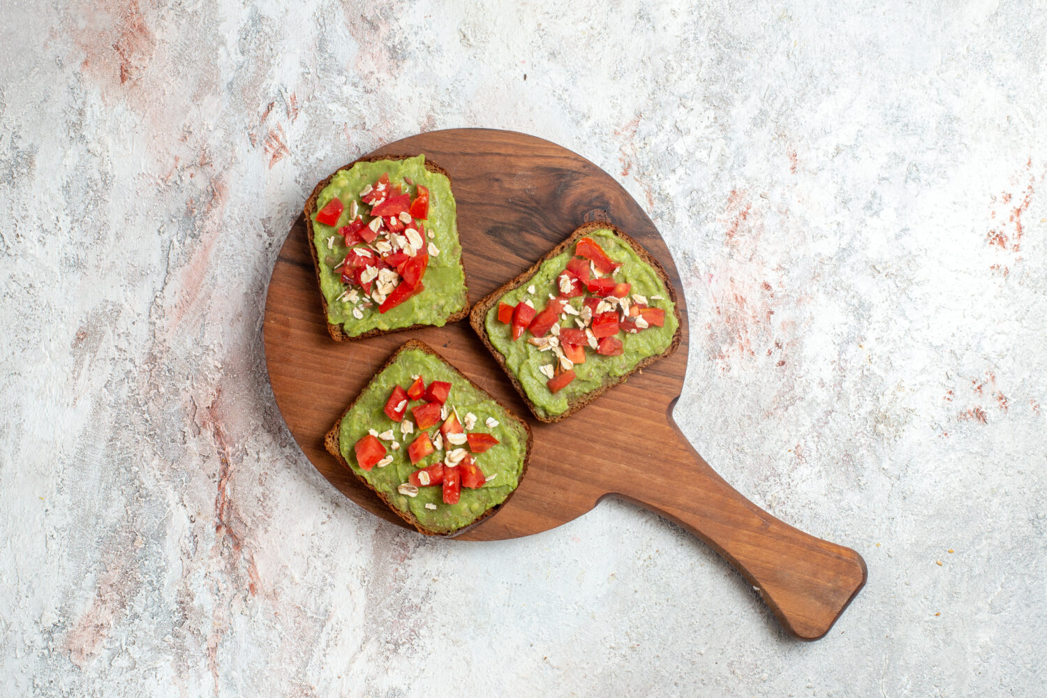 Брускети з авокадо