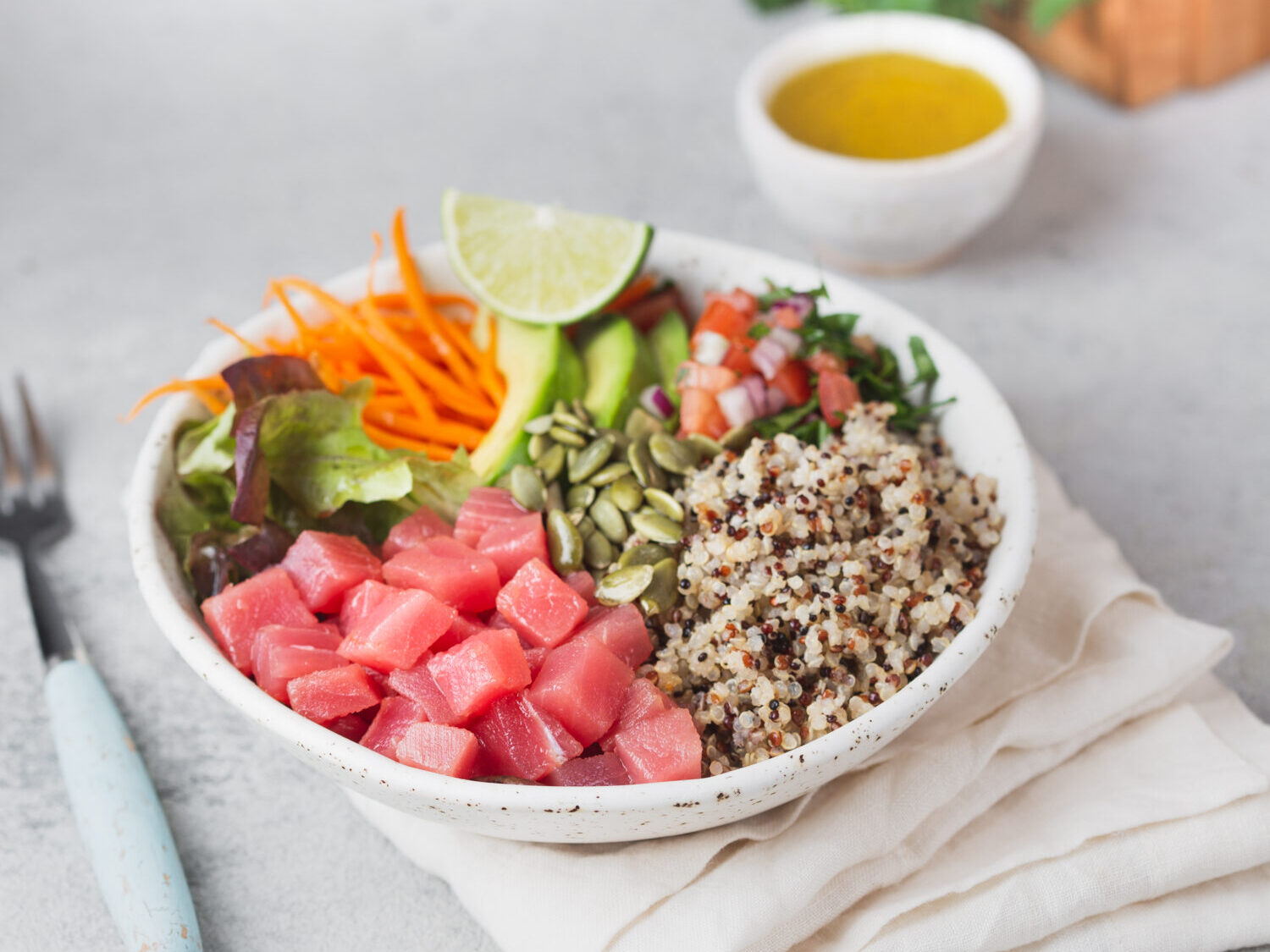 Боул з тунцем