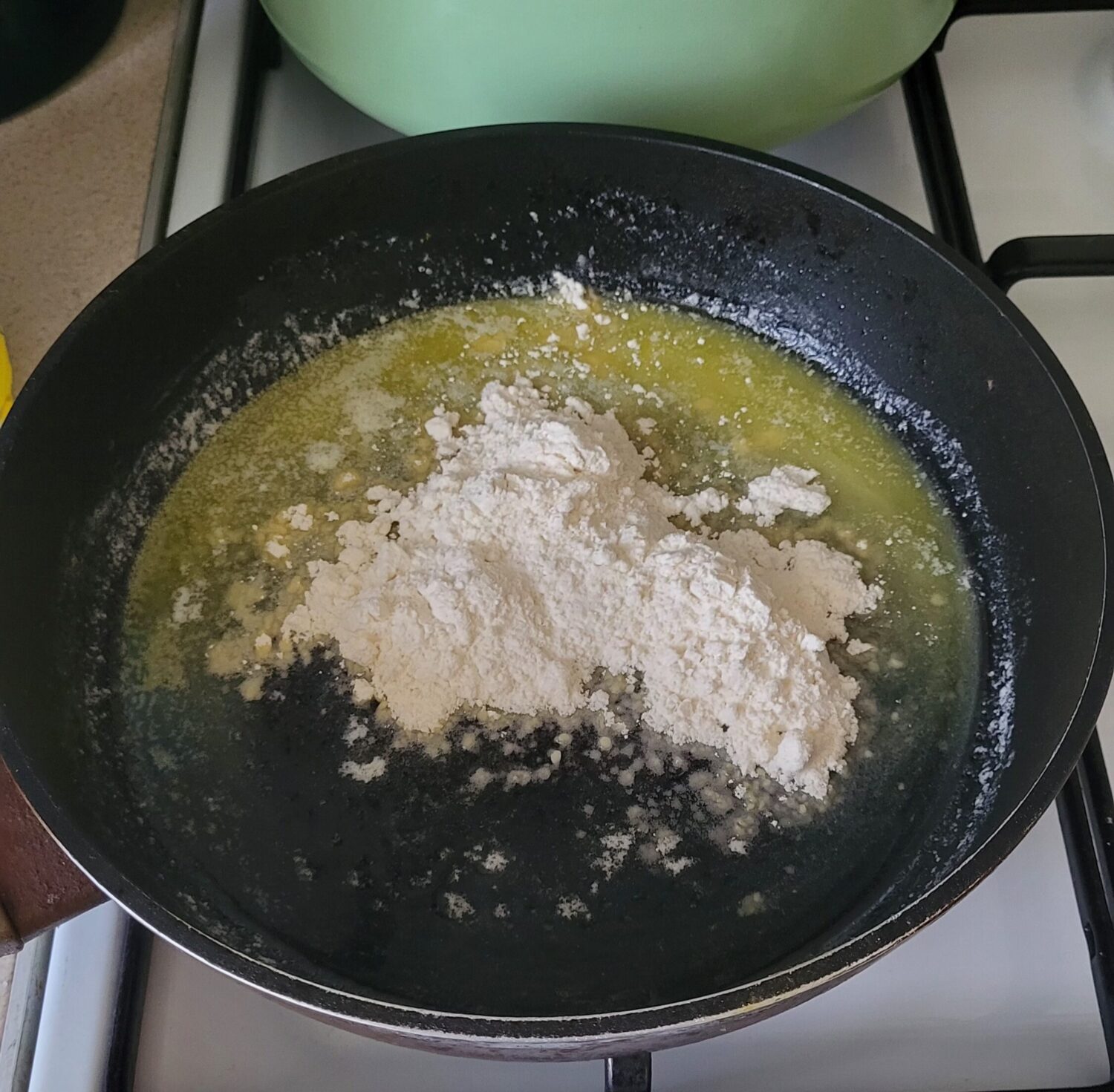 Борошно з маслом