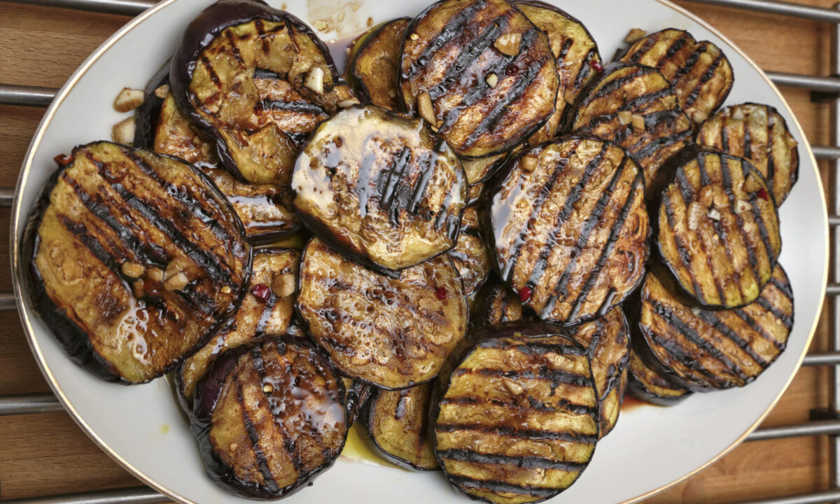 Баклажани на грилі