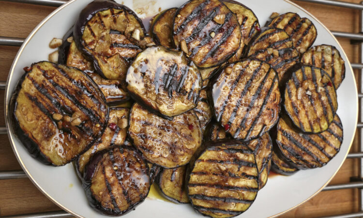 Баклажани на грилі