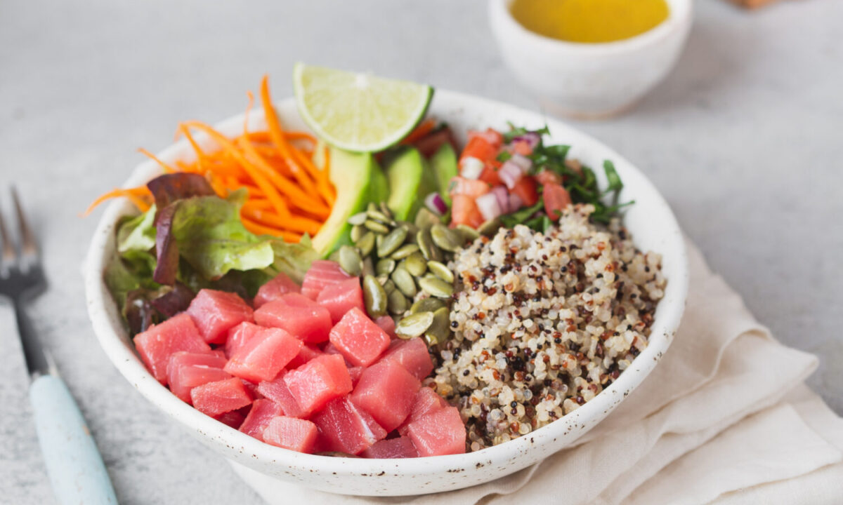 Боул з тунцем