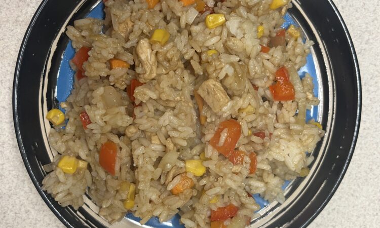 Рис з овочами по-китайськи