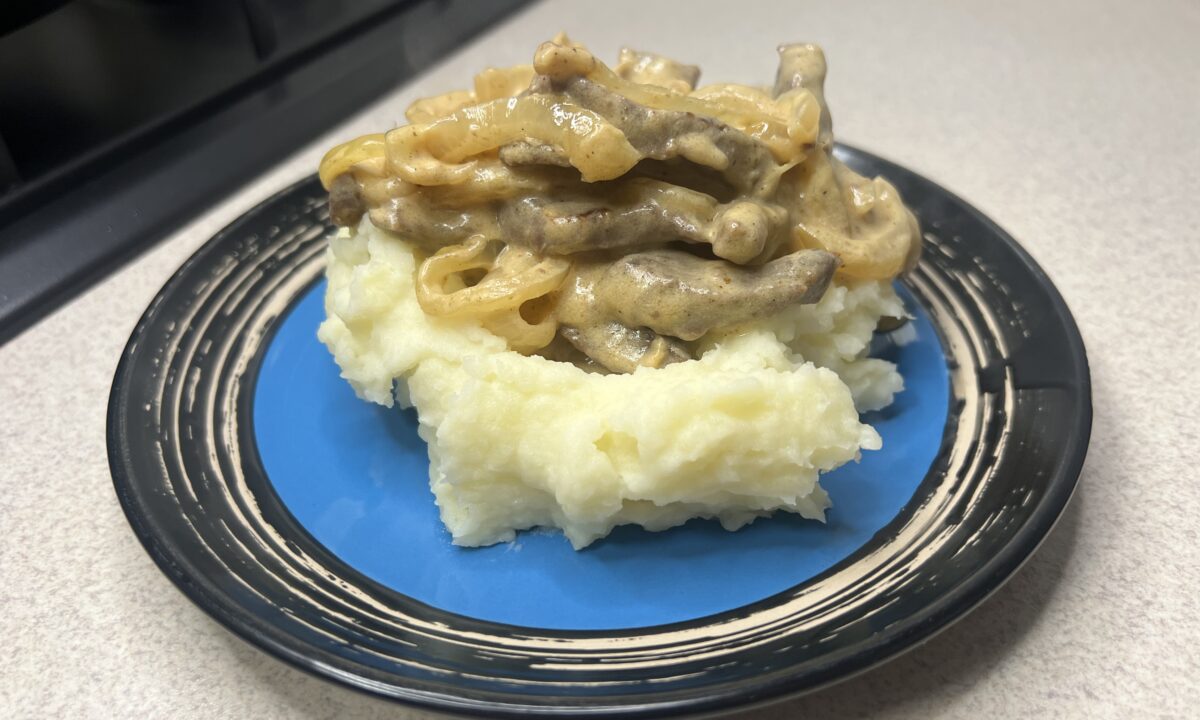 Класичний Бефстроганов з яловичини