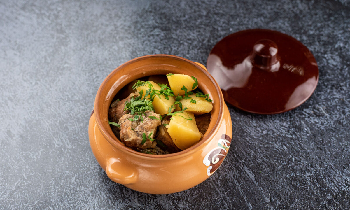 Жаркое в горшках