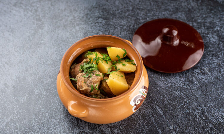 Печеня в горщиках