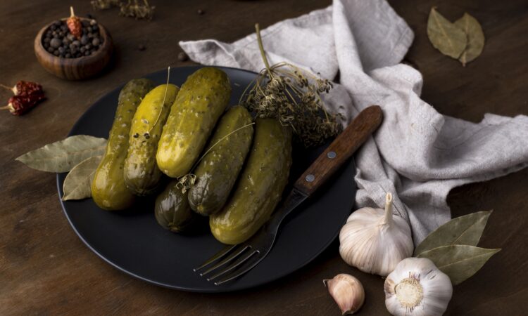 Огурцы квашеные