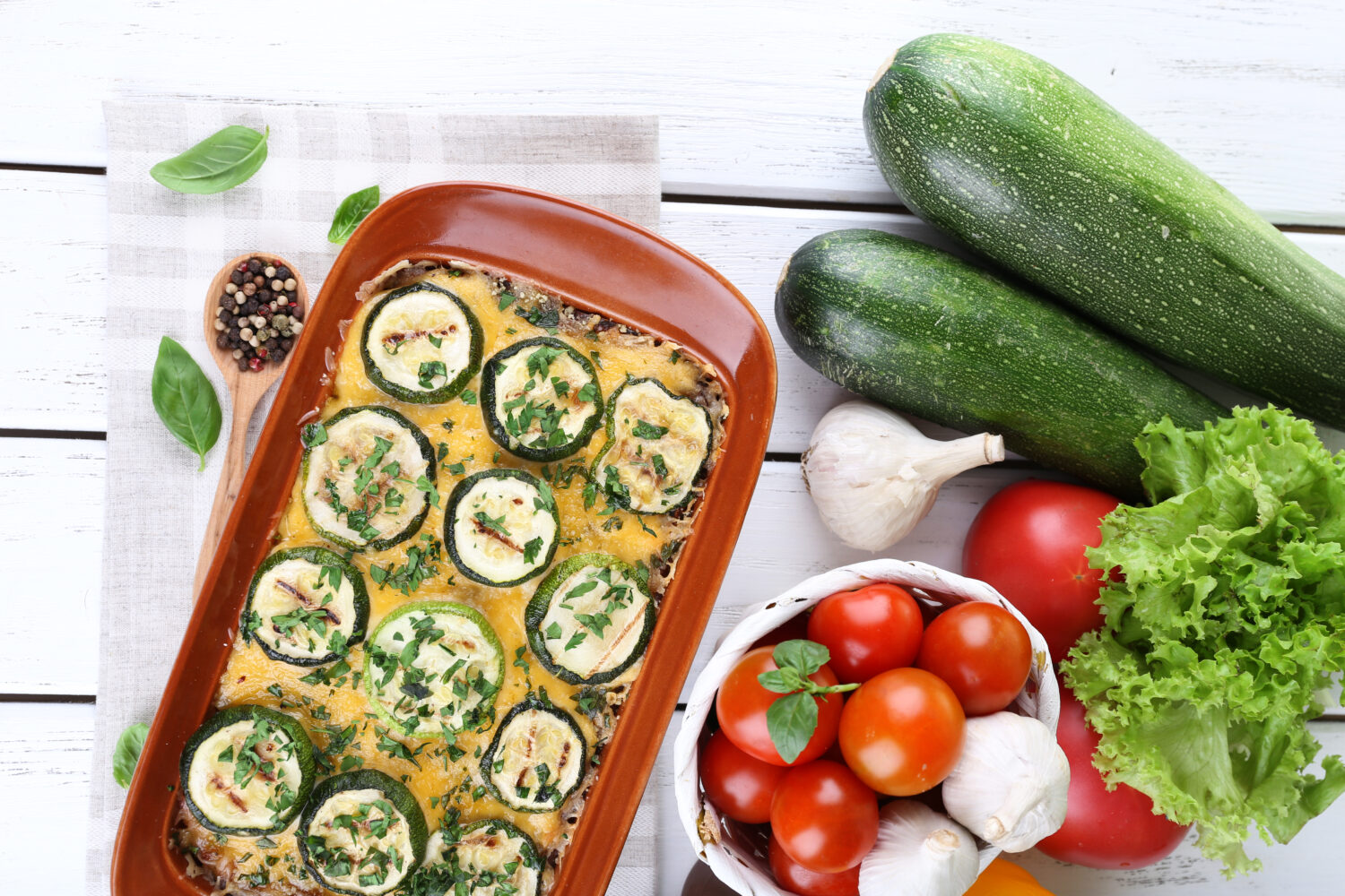 Ароматна запіканка з кабачків та м'ясного фаршу