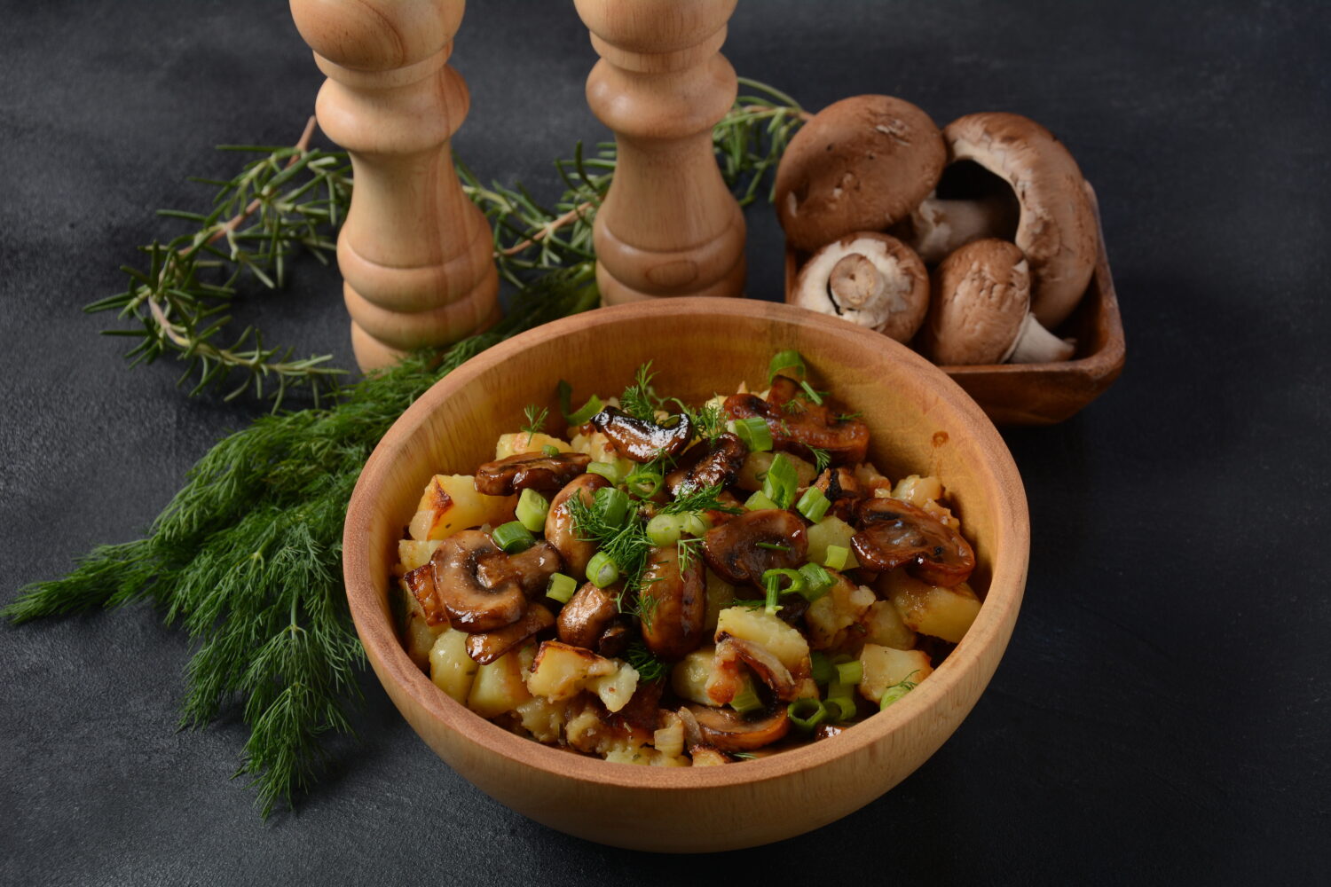 Незрівнянне печеня з грибами та картоплею: легкий рецепт для всієї родини