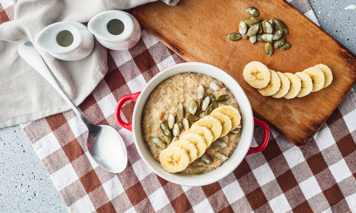 Льняная каша с бананом и медом