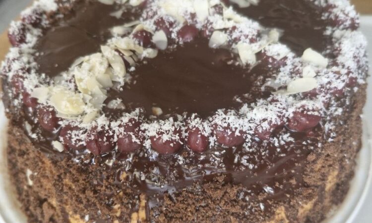 Торт П'яна вишня