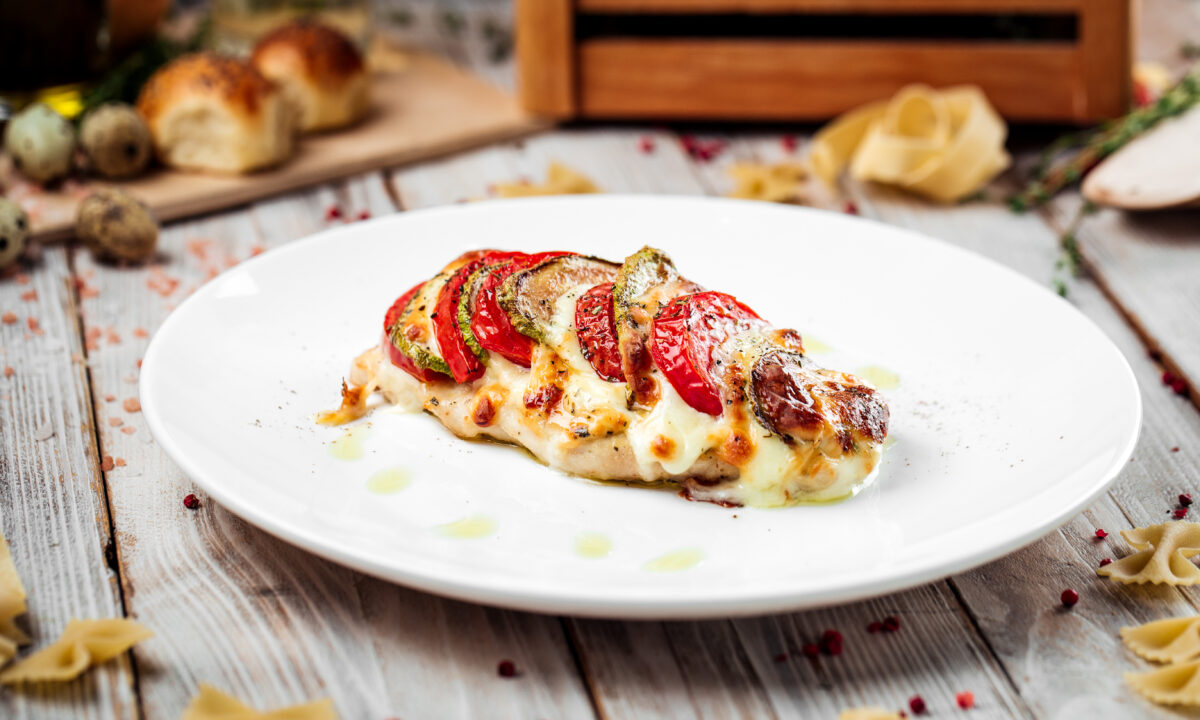 М'ясо по-французьки з куркою