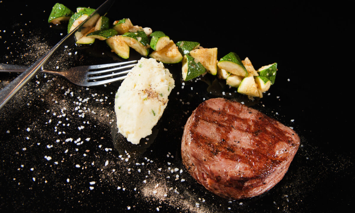 Филе миньон: изысканный стейк с сырной массой
