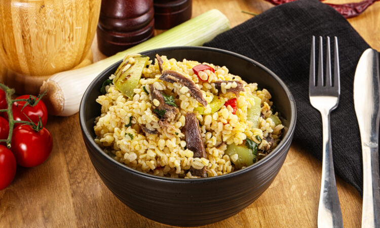 Ароматний плов з грибами: ідеальний обід за півгодини