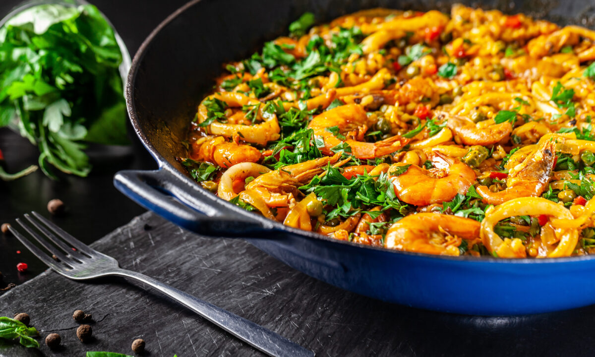 Вкусное соте из морепродуктов и овощей через несколько минут