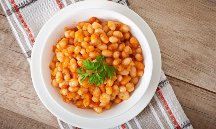 Квасоля тушкована