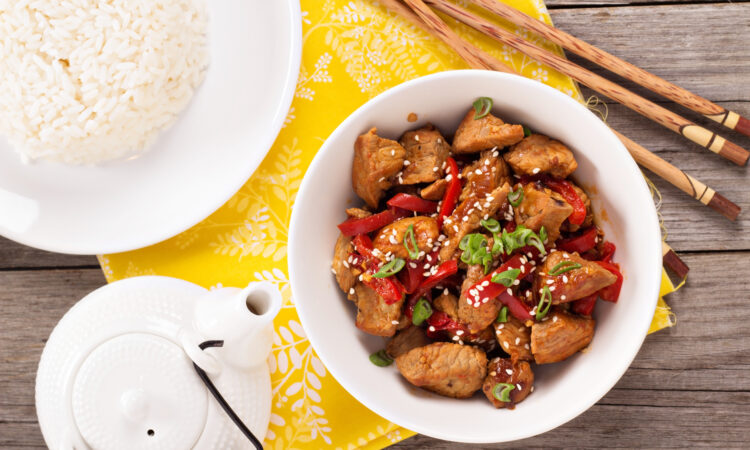 Курка в соусі