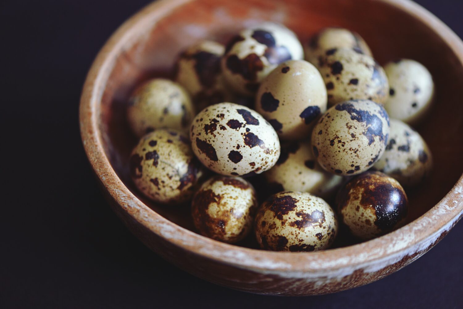 Як швидко та легко зварити перепелині яйця: ідеальний результат за 4 хвилини