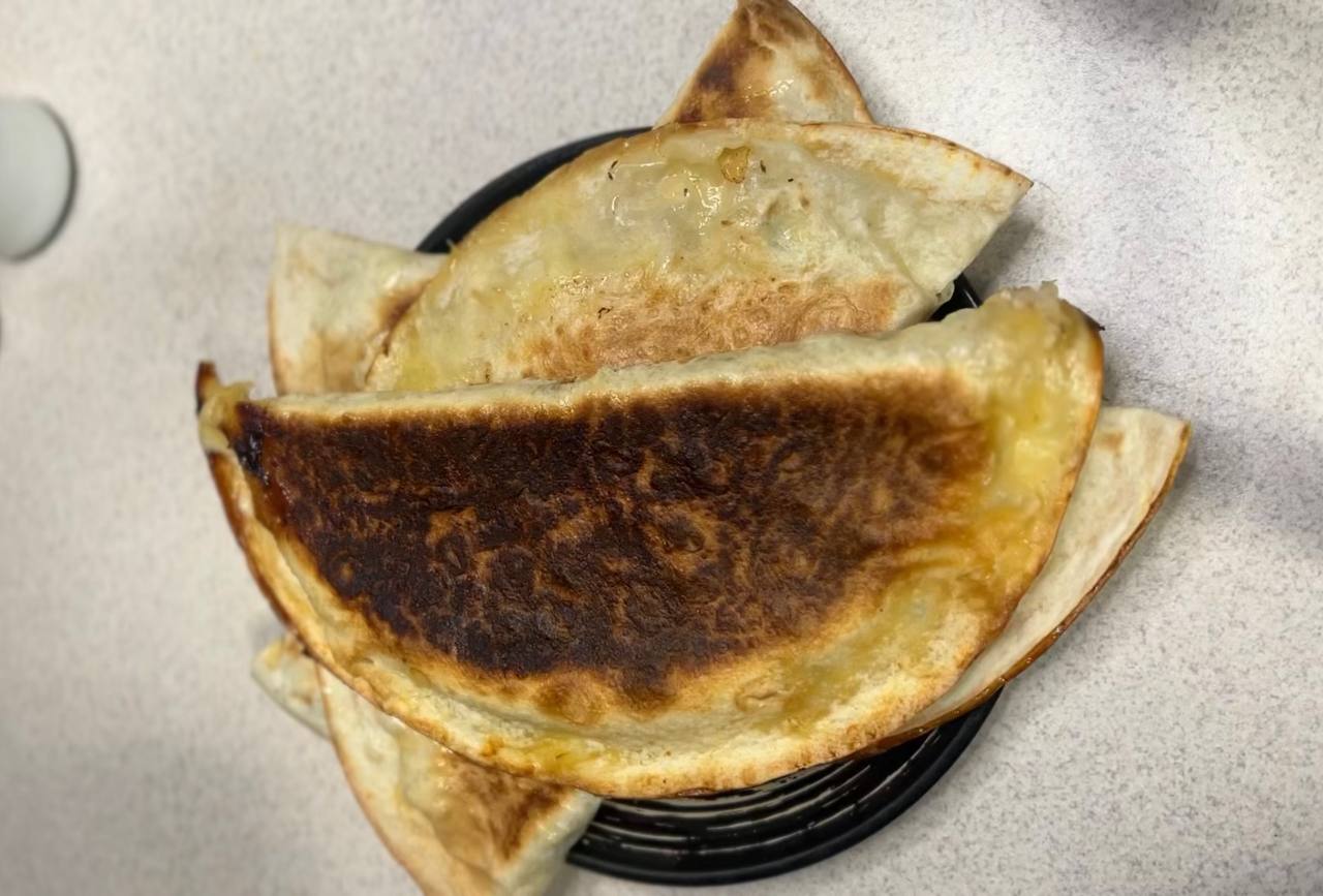 Соковиті чебуреки в лаваші без краплі олії