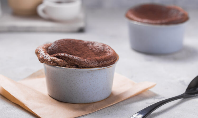 Ніжне шоколадне суфле для справжніх гурманів