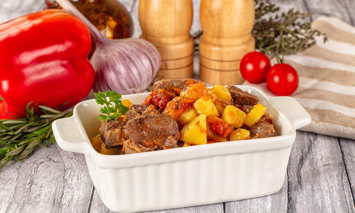 Ніжні чанахи з яловичини з овочами: класичний рецепт