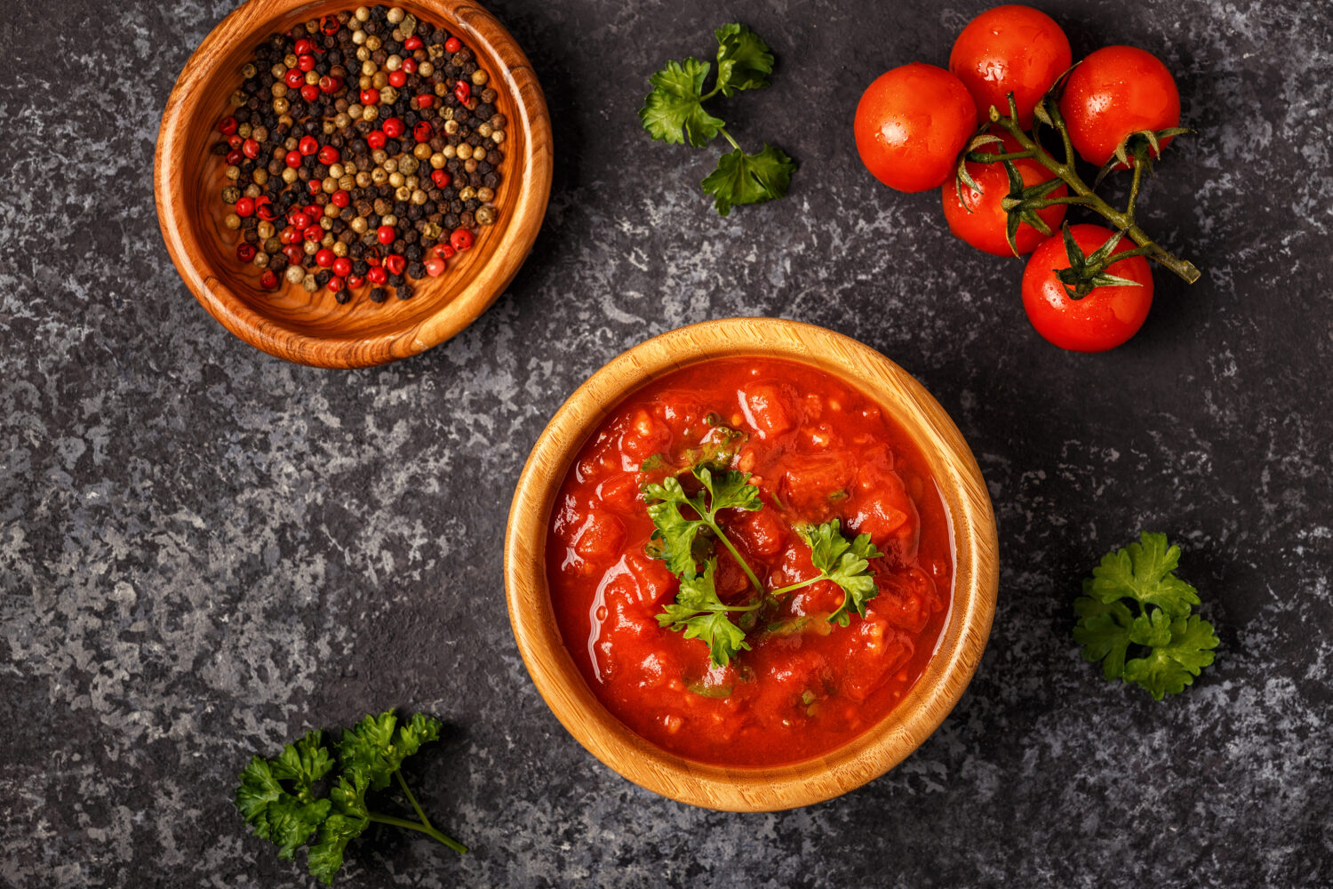 Ароматна томатна сальса з печених овочів