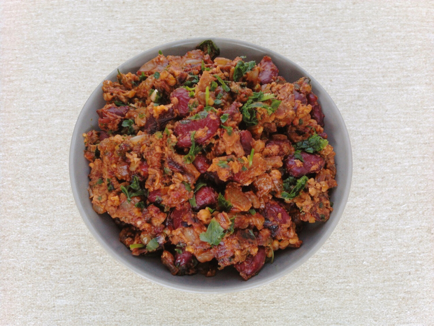 Ароматне лобіо з консервованої квасолі за 20 хвилин