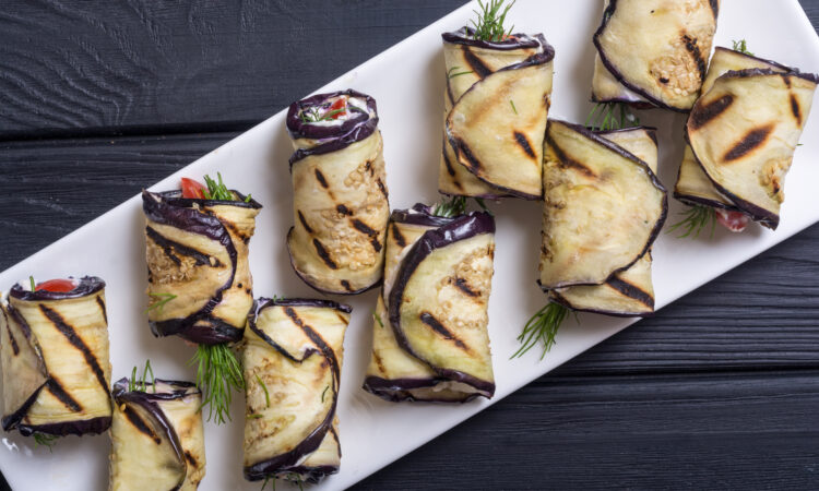 Пікантна закуска ”Тещин язик” з баклажанів