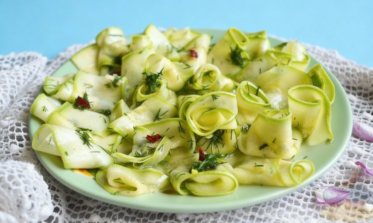 Ароматні мариновані кабачки з медом та кропом