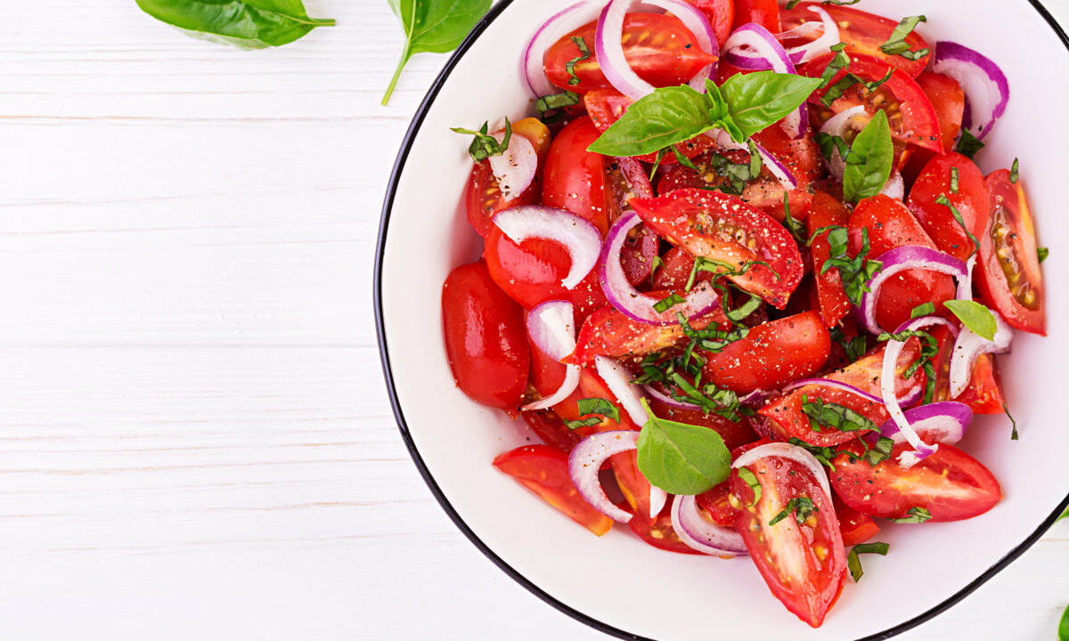 Соковиті помідори по-корейськи з пікантним соусом