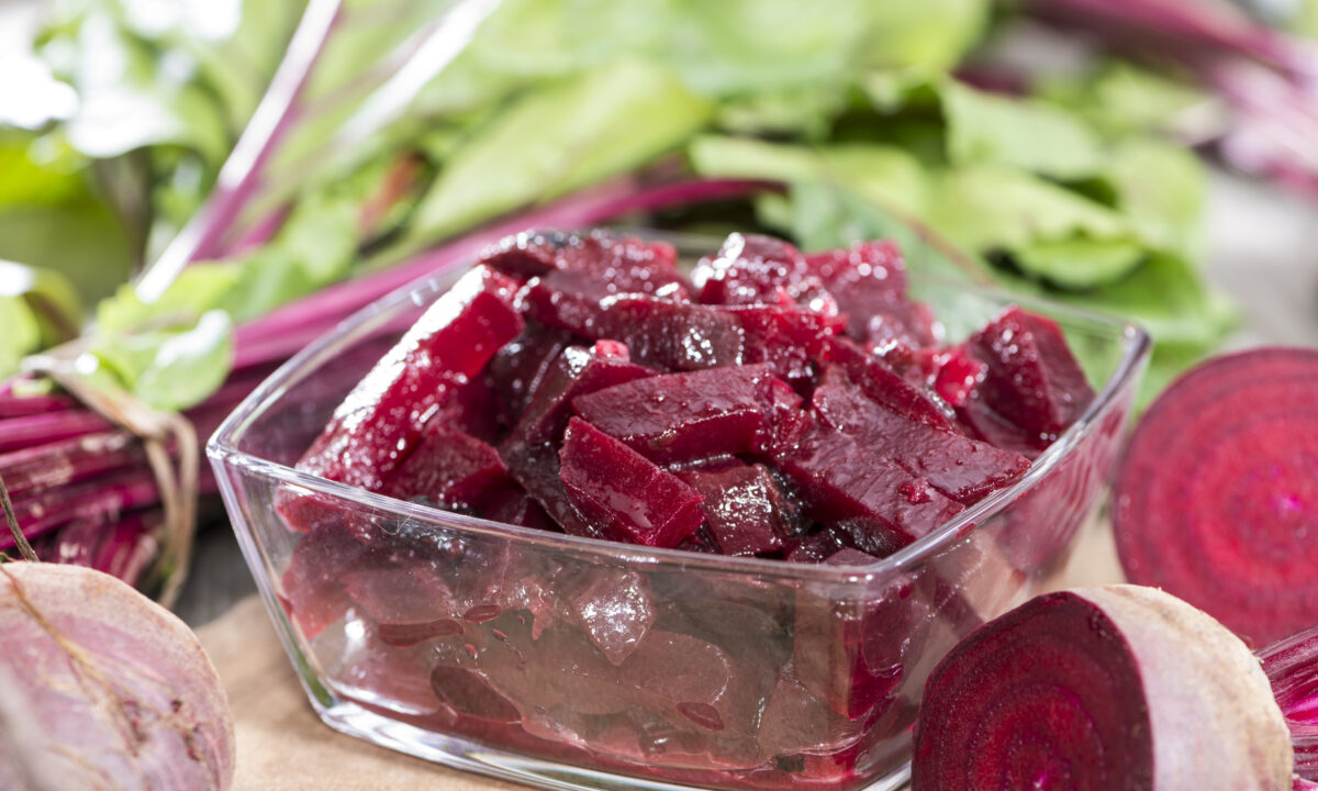 Маринований буряк з пряними нотками: ідеальна закуска