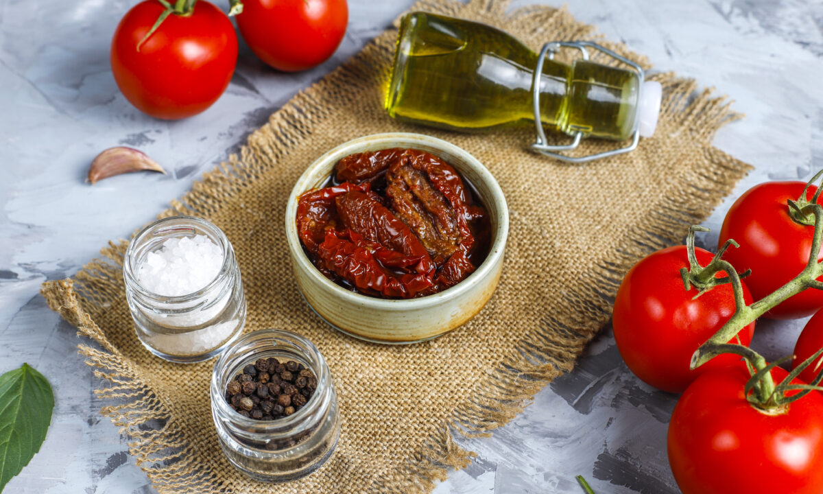 Быстрые вяленые помидоры в микроволновке: вкусный рецепт для занятых людей