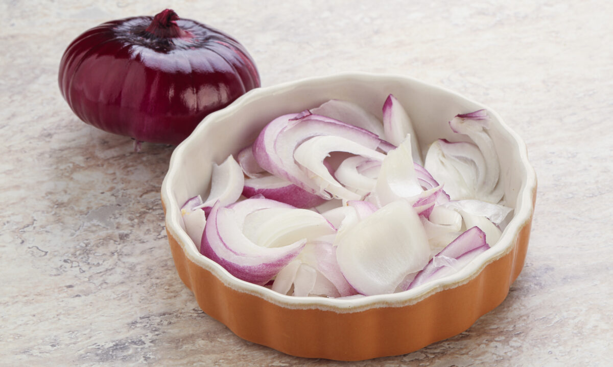 Швидка маринована цибуля до шашлику за 15 хвилин