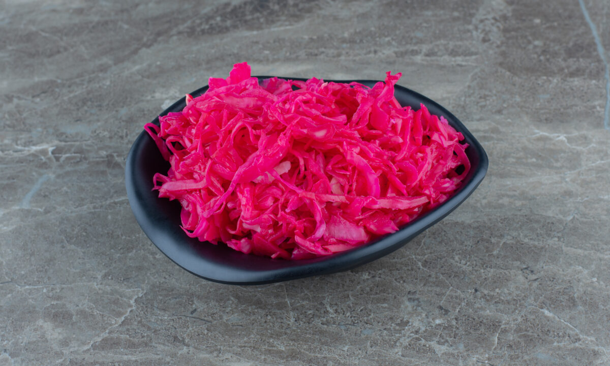 Вкусная капуста по-гурийски со свеклой и морковью